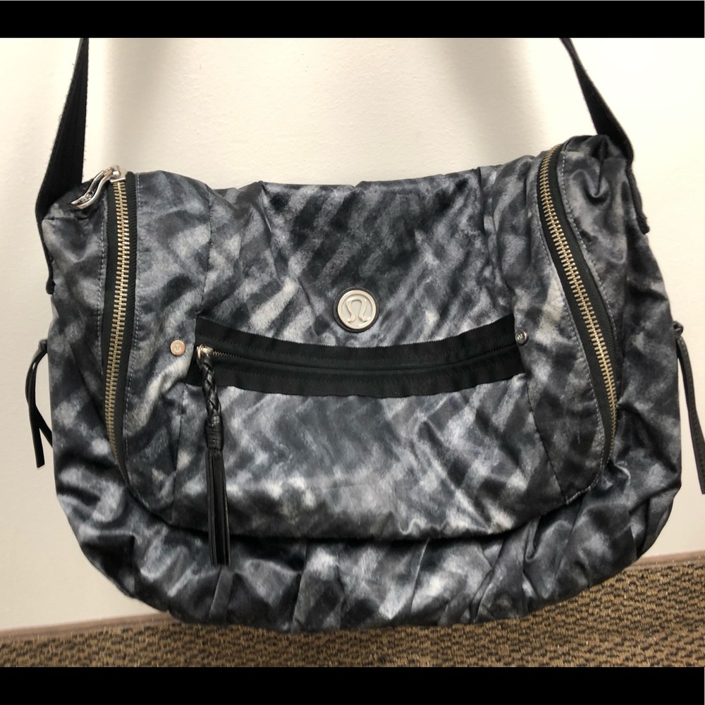 Lululemon bag